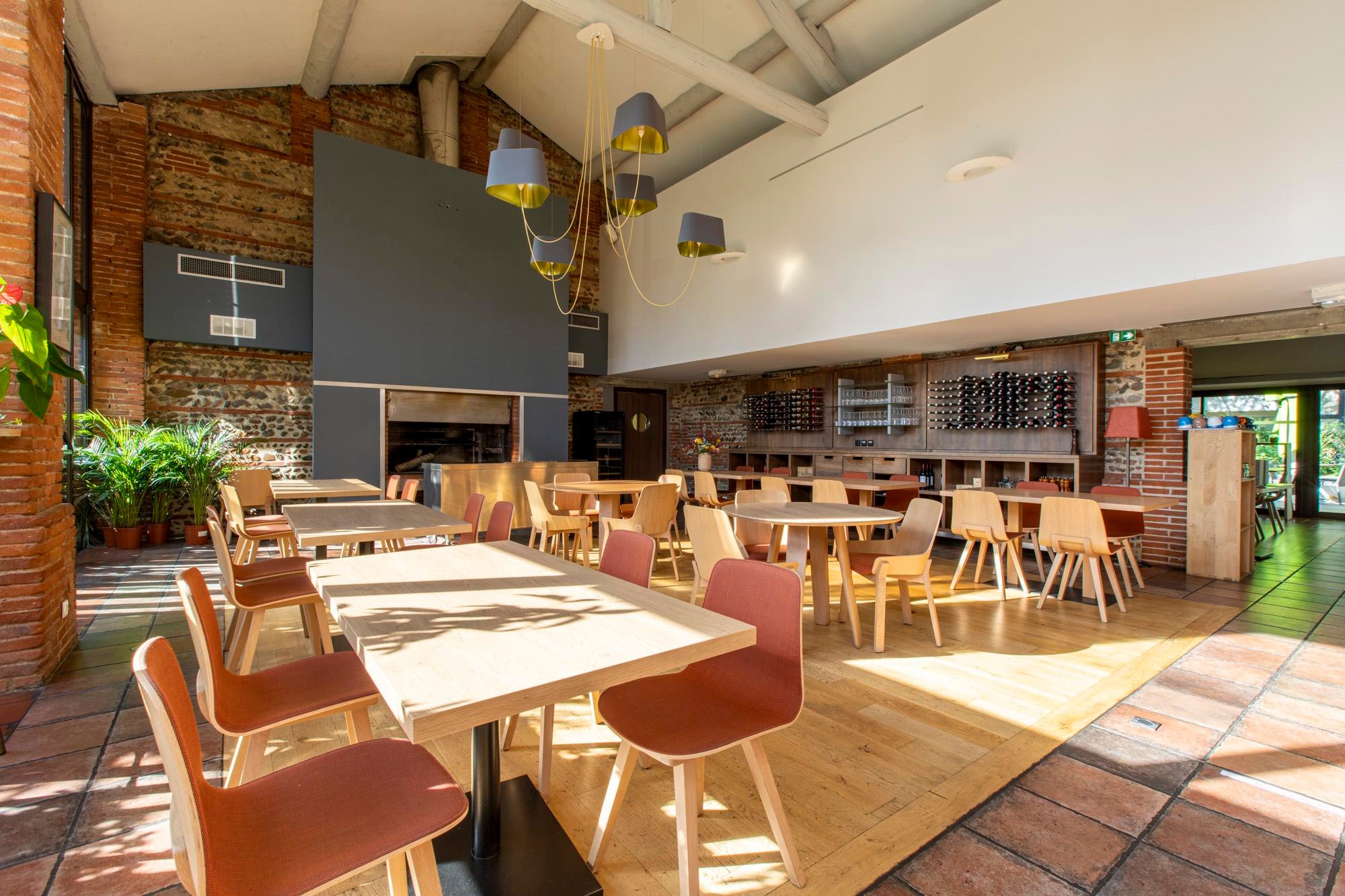 Brasserie des Pins Restaurant Hotel Tournefeuille Restaurant